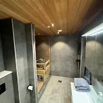 Luxury With Private Jacuzzi And 2 Passes In Levi! Διαμέρισμα *