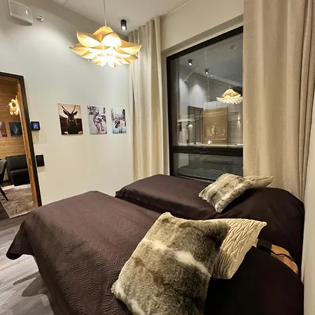 アパート Luxury With Private Jacuzzi And 2 Passes In Levi! レヴィ