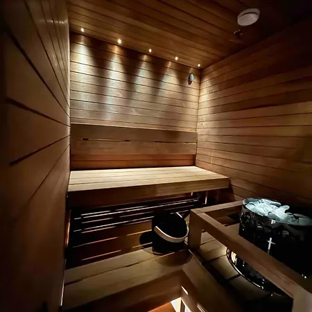 アパート Luxury With Private Jacuzzi And 2 Passes In Levi!